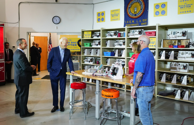 Touting ‘Build Back Better,’ Biden Tours Cincinnati Training Center